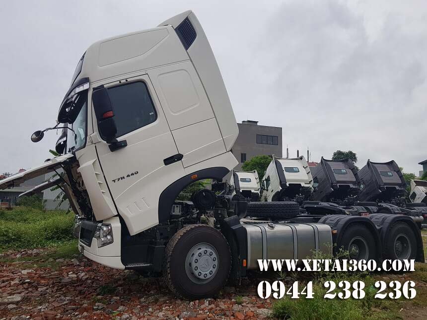 ngoai-that-xe-dau-keo-sitruk-440hp-cau-dau