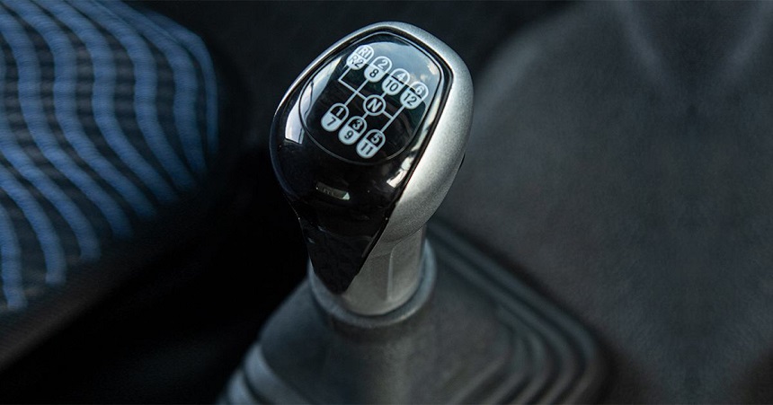 xe-tai-thung-howo-4-chan-dong-co-380hp